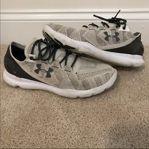 Under Armour SpeedForm Apollo Vent Running Shoes - Size 10.5